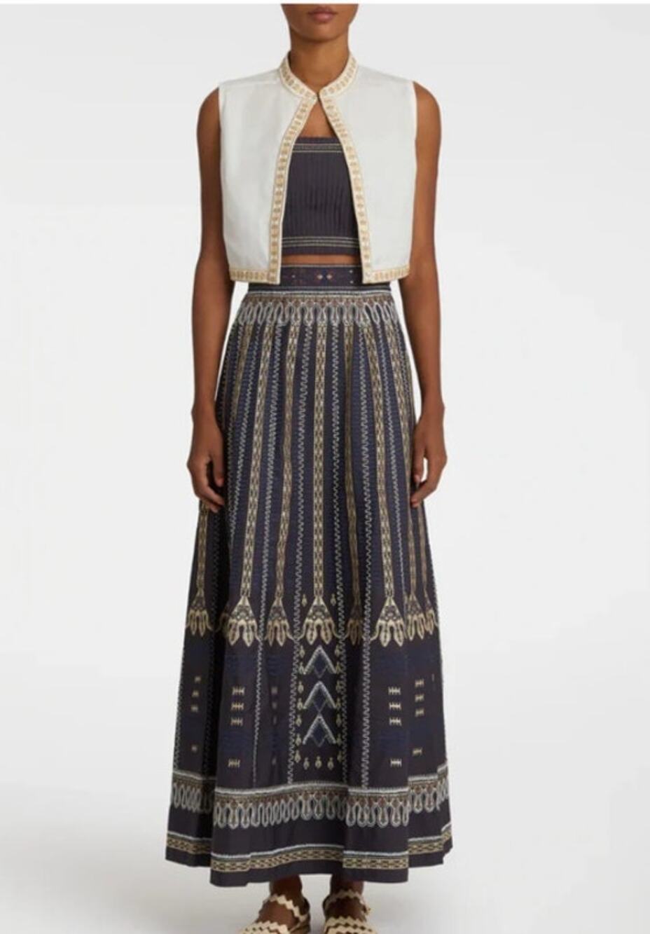 Emperio Sirenus Embroidered Skirt NWT Size 38 US 2